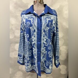NWT COZY blue button up blouse. Lightweight.‎